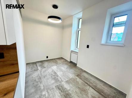 31.jpg | Pronájem bytu, jiný, 10 m²