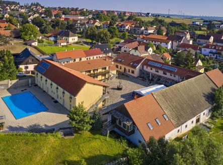 Prodej - hotel, 2 872 m²