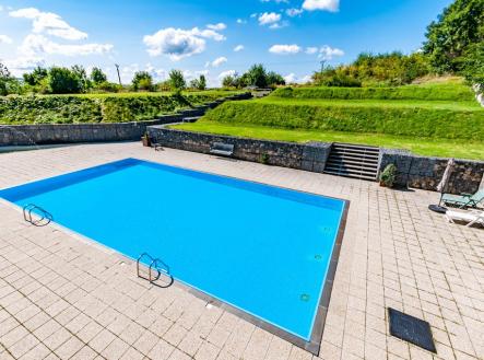 Prodej - hotel, 2 872 m²