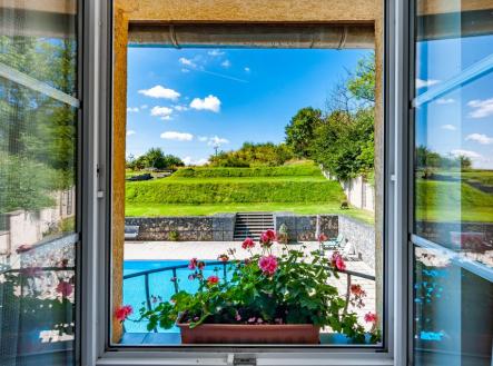 Prodej - hotel, 2 872 m²