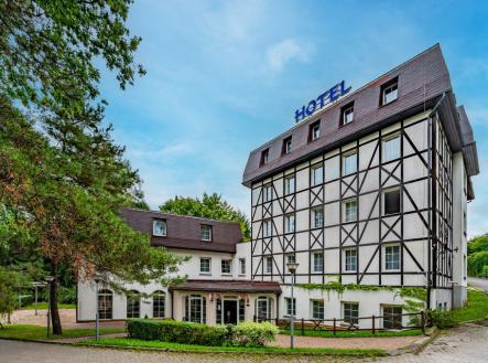 Prodej - hotel, 1 550 m²
