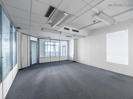Pronájem - kanceláře, 412 m²