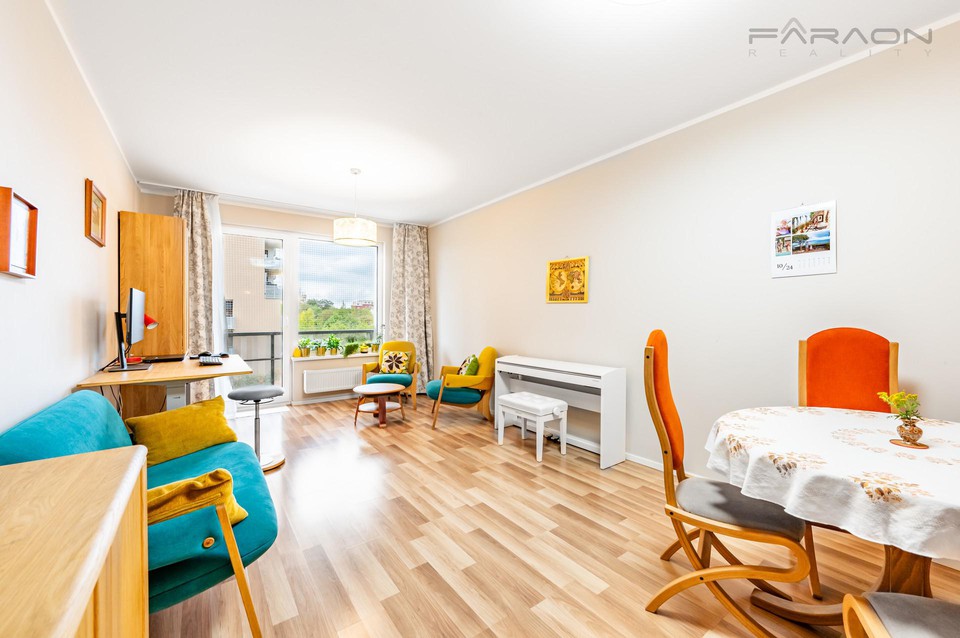 Příjemný světlý byt 3+kk, 104 m2, balkon, parking, Praha 3-Strašnice