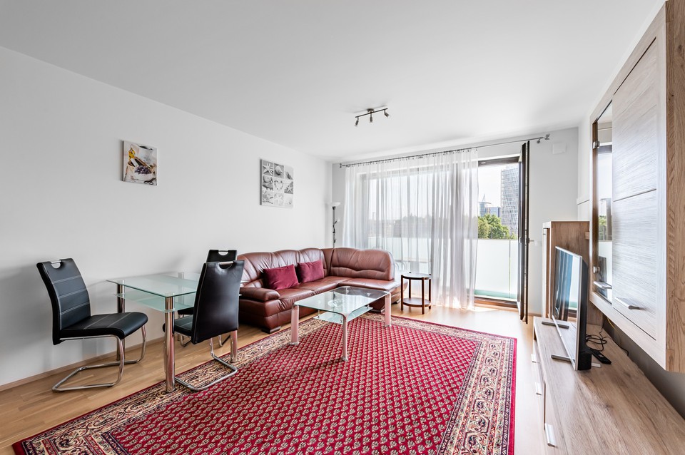 Zařízený byt 2+kk, 57m2, balkon, parking, sklep, Praha 8-Karlín, ul. Nekvasilova