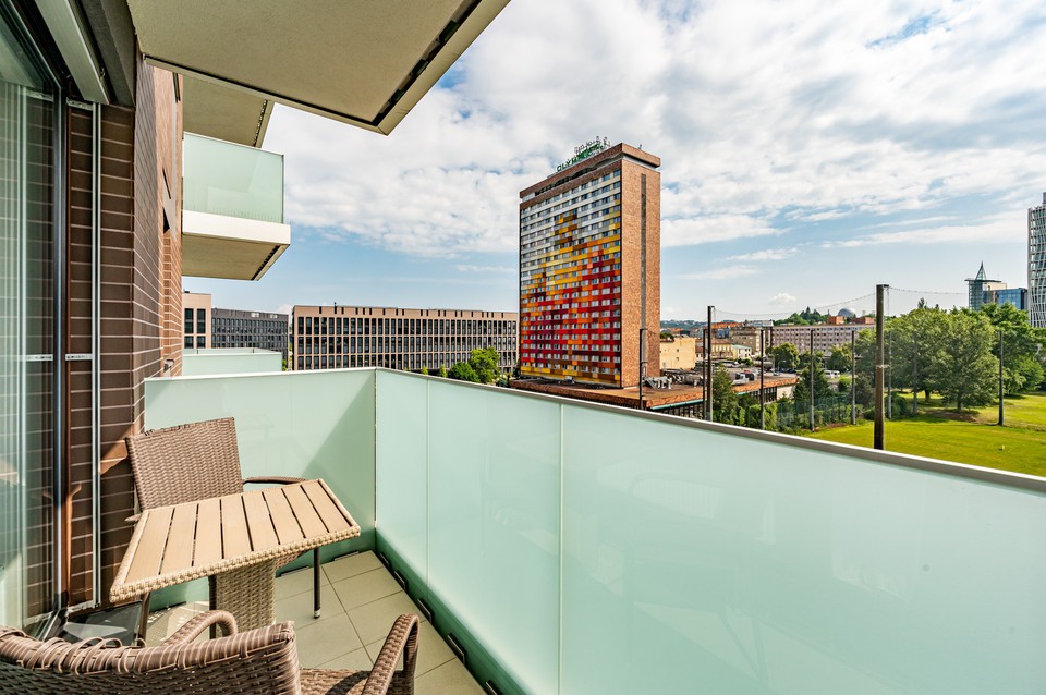 Zařízený byt 2+kk, 57m2, balkon, parking, sklep, Praha 8-Karlín, ul. Nekvasilova