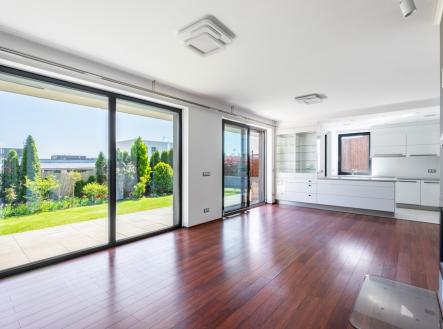 Prodej - dům/vila, 242 m²