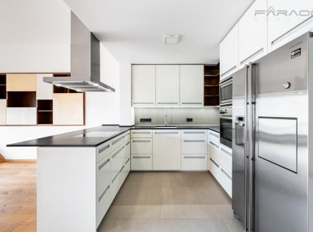 Prodej bytu, 4+1, 150 m²