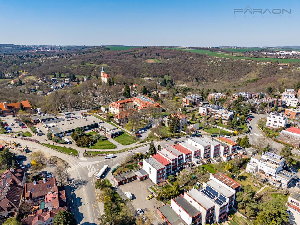 Prodej rodinného domu 247 m2, pozemek 461 m2, Praha 6 - Dejvice
