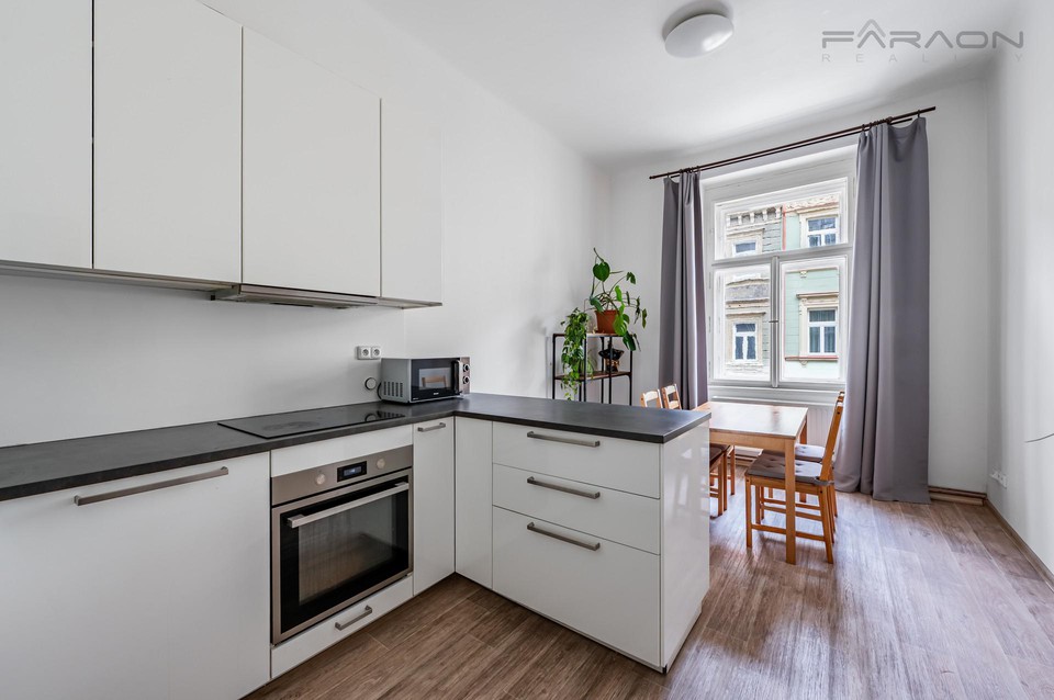 Pronájem bytu 3+kk, 80 m2, Praha 4 Nusle