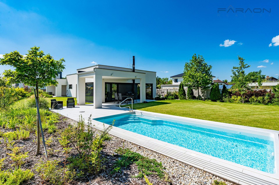 Prodej pasivního domu (A) 3+1 s bazénem, Praha východ - Mukařov 