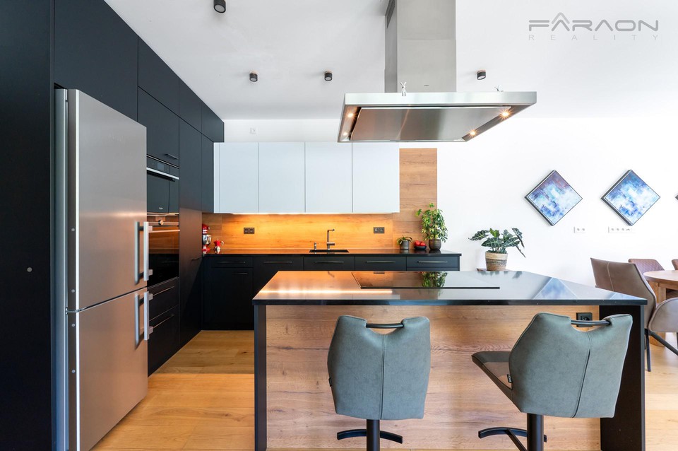 Prodej prémiového bytu 3+kk, 138 m2, terasa, sklep, 2 garážová stání, Praha 5 - Košíře