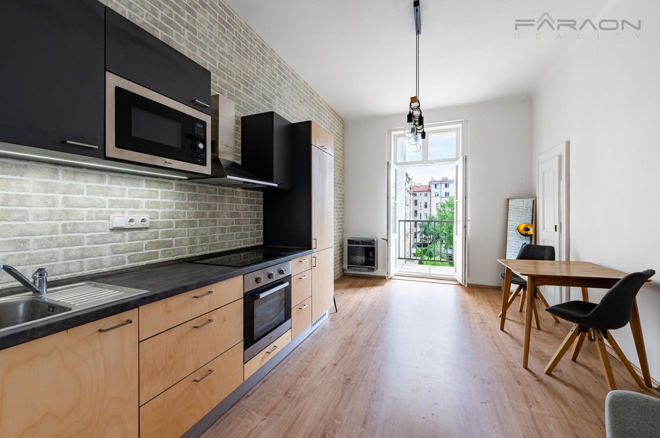 Pronájem bytu 2+kk, 50m2 s balkonem, Praha 2 - Vinohrady