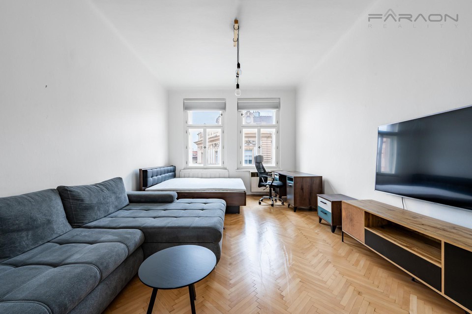 Pronájem bytu 2+kk, 50m2 s balkonem, Praha 2 - Vinohrady