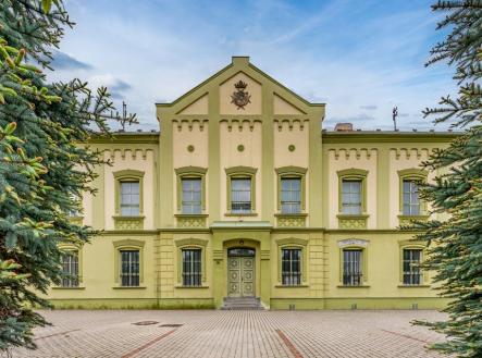 Prodej - dům/vila, 1 350 m²
