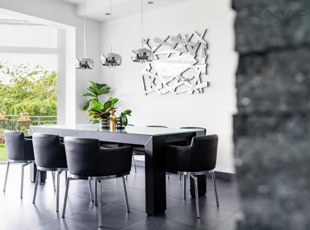 Prodej - dům/vila, 346 m²