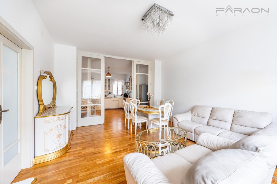 Prodej bytu 4+1 (105 m2) s balkónem, Praha 5 - Smíchov