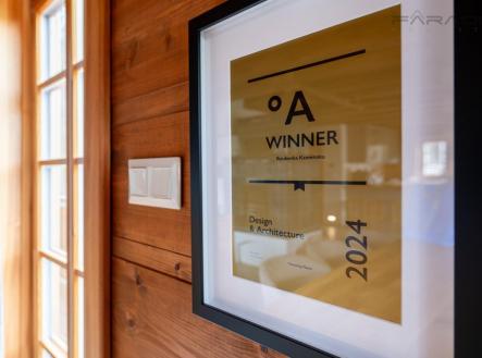 Prodej - komerční objekt, obchodní centrum, 194 m²