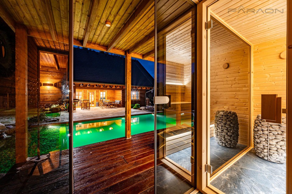 Prodej roubené chalupy 194 m2, pozemek 1001 m2, Kamenná Lhota u Borotína, okres Tábor