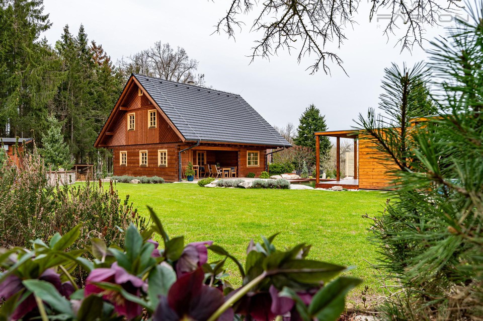 Prodej roubené chalupy 194 m2, pozemek 1001 m2, Kamenná Lhota u Borotína, okres Tábor