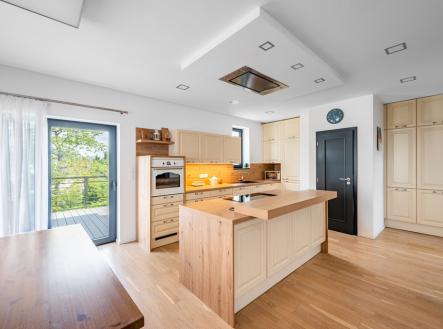 Prodej - dům/vila, 338 m²