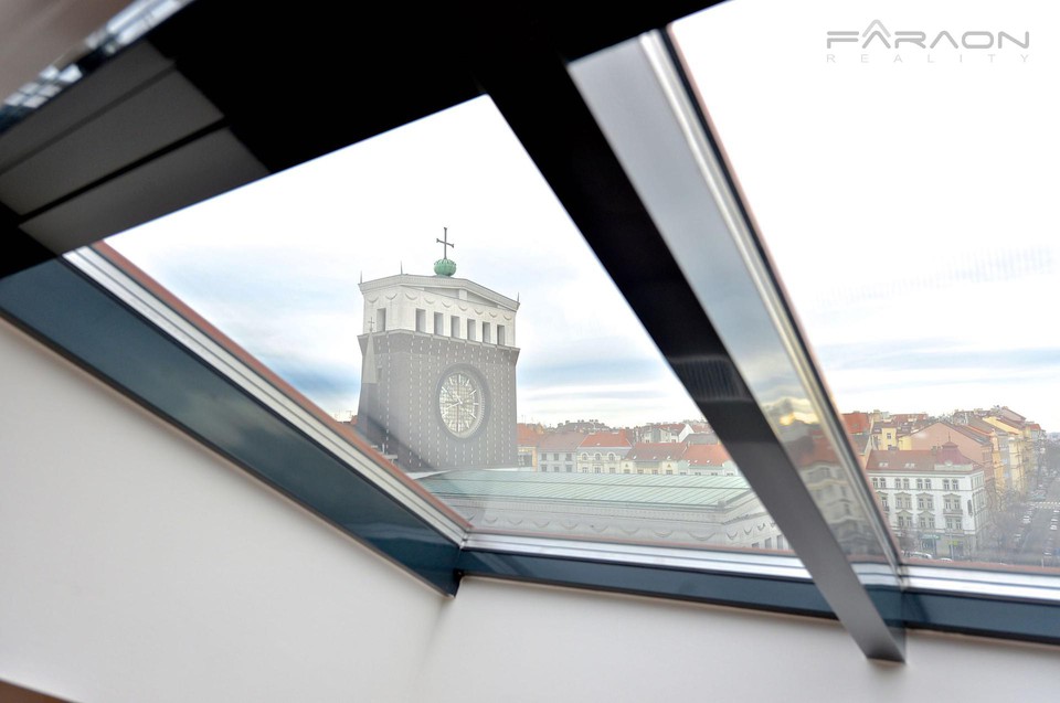 Pronájem 1kk, sklep, náměstí Jiřího z Poděbrad,Praha - Vinohrady