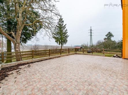 Prodej - nájemní dům, 550 m²