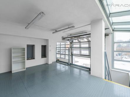 Pronájem - kanceláře, 450 m²