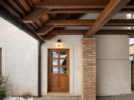 Pronájem - dům/vila, 160 m²