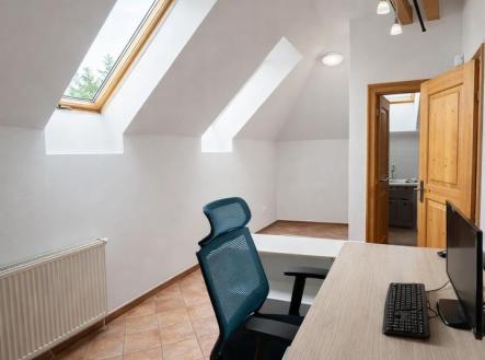 Pronájem - dům/vila, 160 m²