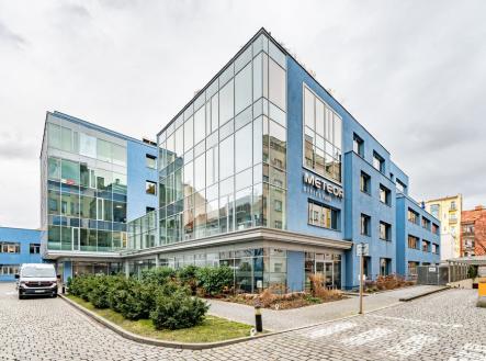 Pronájem - kanceláře, 194 m²