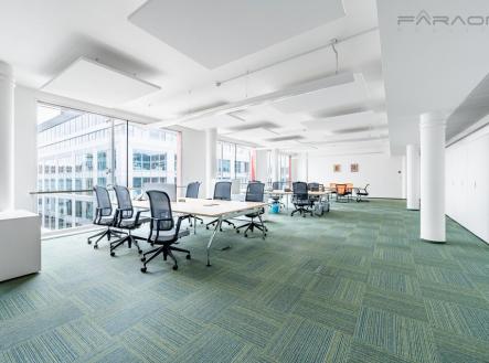 Pronájem - kanceláře, 488 m²