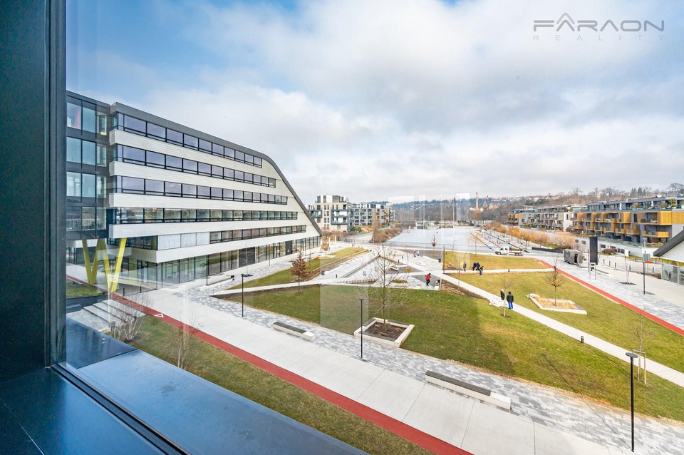 Pronájem kanceláře 800 m², Boudníkova, Praha 8 - Libeň