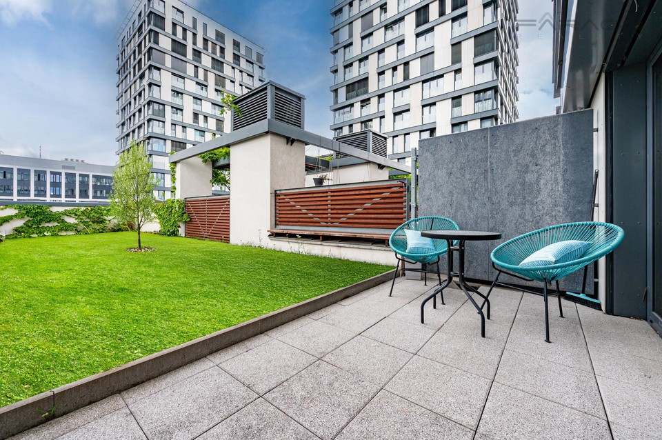 REZERVACE. Prodej bytu 1+kk, terasa, parkovací místo, sklep,GARDEN TOWER, Olšanská, Praha 3 - Žižkov