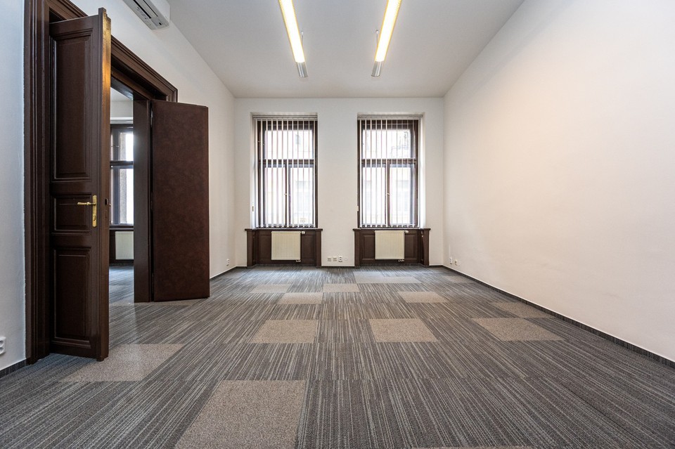 Pronájem reprezentativních kanceláří 212 m2, Praha 1-Nové Město, ul. Na Struze