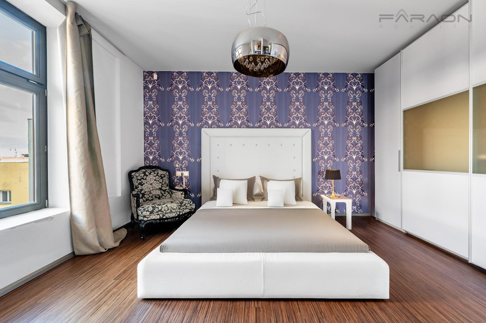 Prodej podkrovního bytu 3+kk (115 m2) s balkonem, Křemencova, Praha 1 - Nové Město