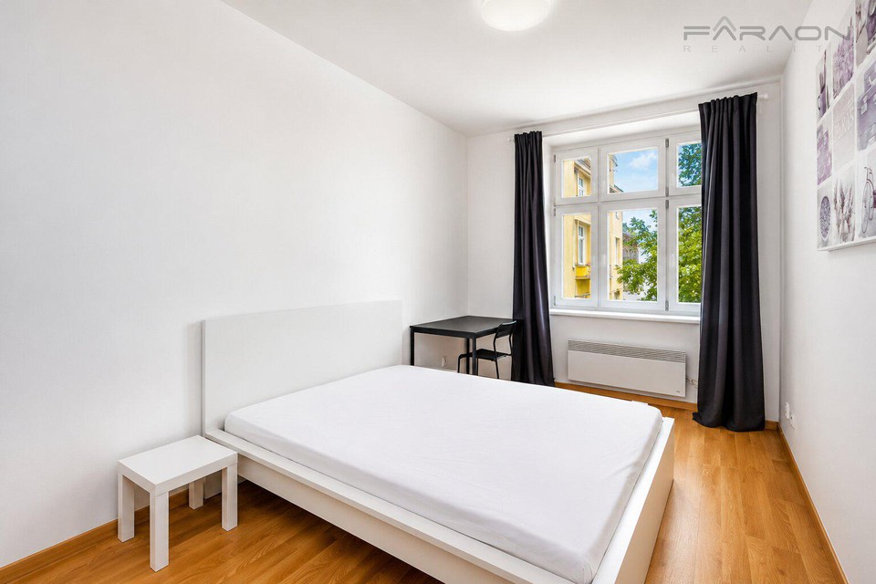 Pronájem plně vybaveného bytu 2+kk, sklep, Jana Želivského, Praha 3 - Žižkov