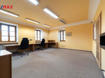 Prodej - kanceláře, 200 m²