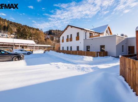 dům a parkovací místa | Prodej bytu, 2+kk, 75 m²