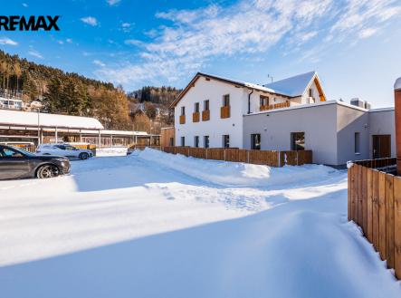 dům a parkovací místa | Prodej bytu, 2+kk, 75 m²