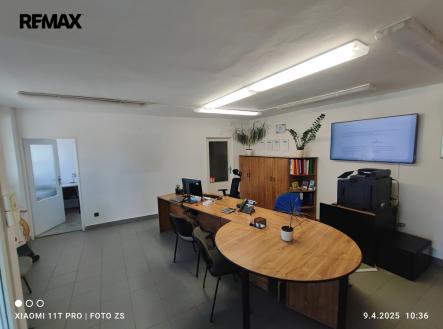 1745272795565.jpg | Prodej - obchodní prostor, 41 m²