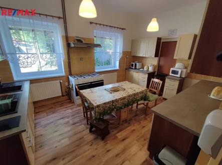 společná kuchyň | Prodej - dům/vila, 555 m²