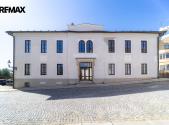 Prodej - kanceláře, 519 m²
