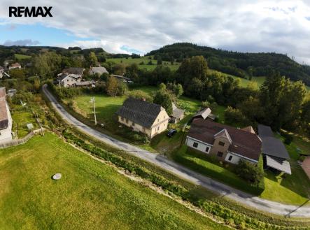 dji-20250929154443-0295-d.jpg | Prodej - dům/vila, 160 m²