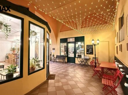 obrazek-whatsapp-2025-12-13-v-11.42.17-24bfc597.jpg | Pronájem - restaurace, 26 m²