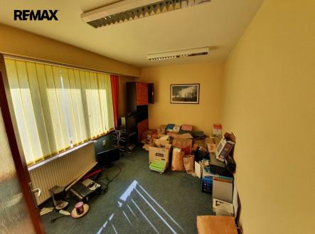 img-20220209-wa0003.jpg | Pronájem - skladovací prostor, 1 500 m²