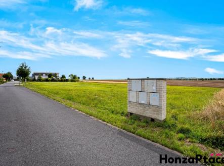 Prodej stavebního pozemku Osnice, Jesenice, Průhonice Honza Ptáček realitní makléř v Praze_14 | Prodej - pozemek pro bydlení, 2 169 m²