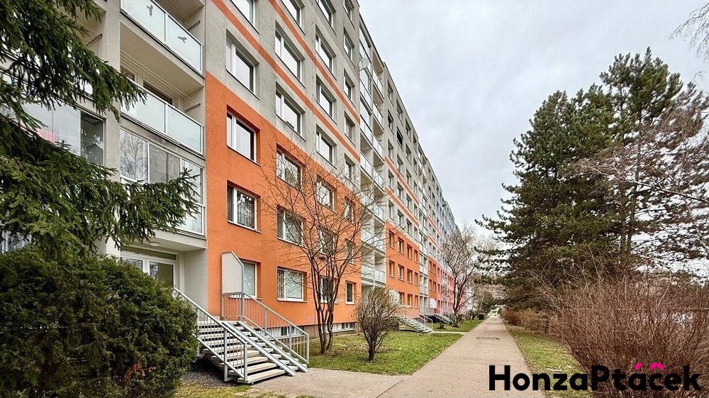 Prodej bytu 3+kk s lodžií, Veronské náměstí,Praha-Horní Měcholupy Honza Ptáček realitní makléř v Pra