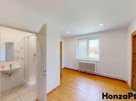 Prodej rodinného domu Strašín, realitní makléř v Praze Honza Ptáček realitní makléř v Pra | Prodej - dům/vila, 126 m²