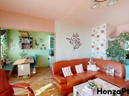 Prodej dvougeneračního bytu na Černém mostě, realitní makléř v Praze Honza Ptáček realitni | Prodej bytu, 4+1, 96 m²