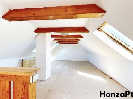 Prodej rodinný dům Březiněves, Praha, realitní makléř v Praze Honza Ptáček 7 | Prodej - dům/vila, 102 m²